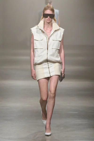 Look 23